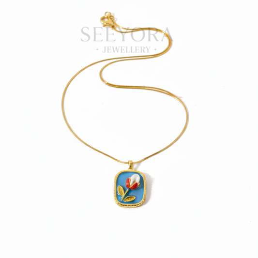 Flurel Mose Pendant Necklace