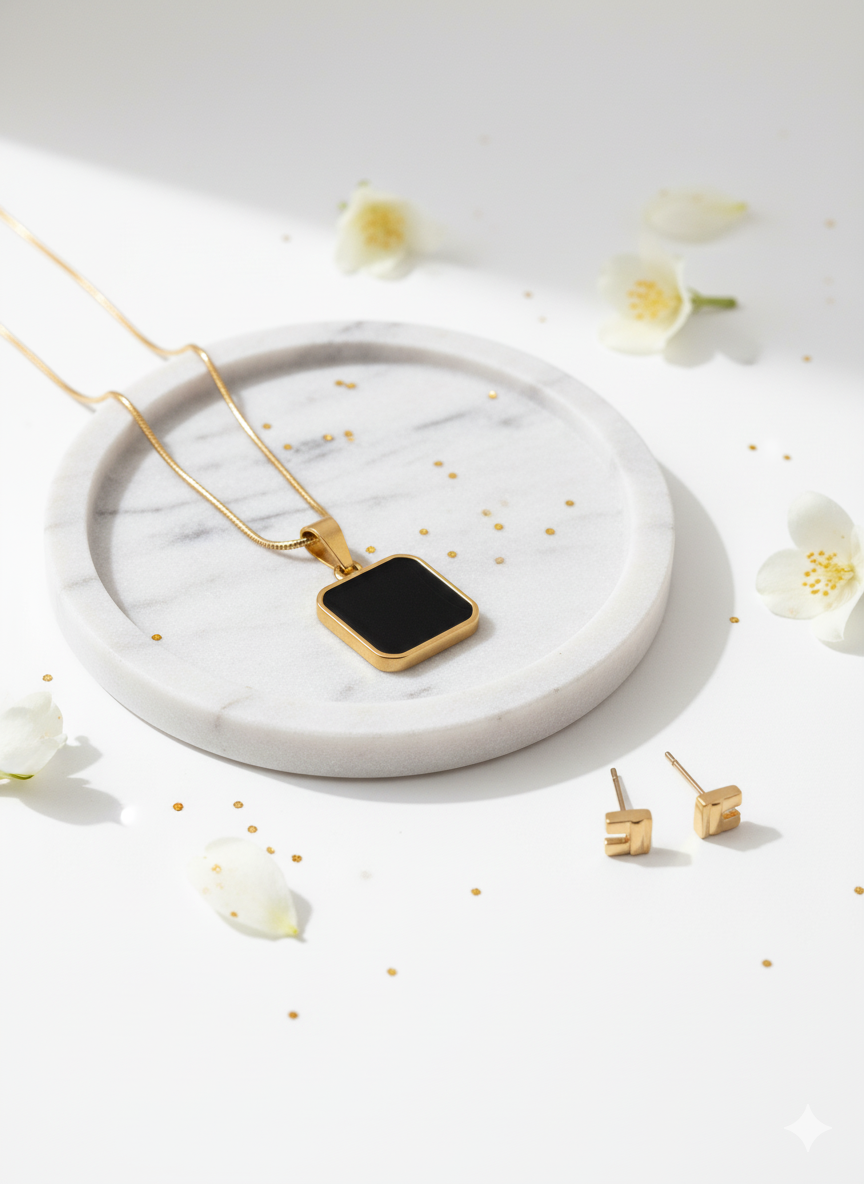 Black Frame Necklace