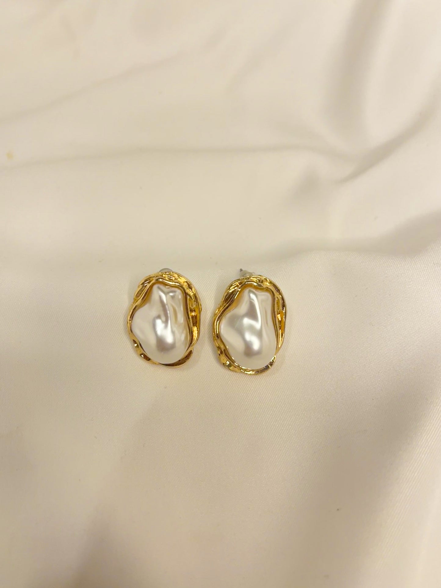 Pearl Melt Earrings
